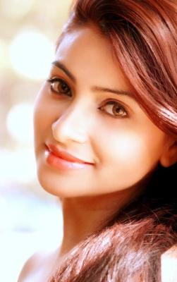 Aleeza Khan